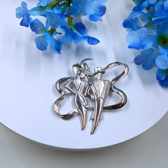 JJ Signed Vintage Victorian Style Couple 925 Sterling Silver Plated Brooch - Picture 1 of 5